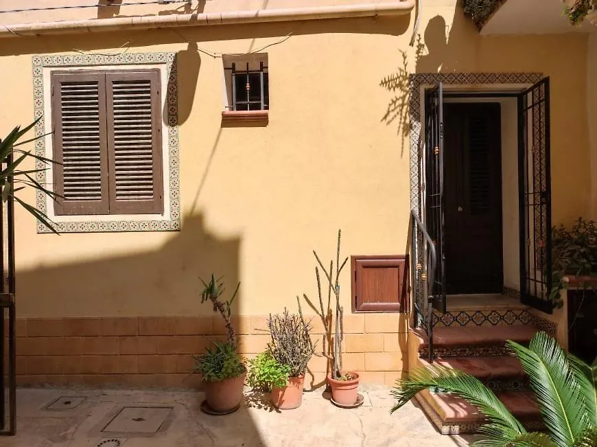 Le Case di Mariù Mazara del Vallo 0*,  Italia